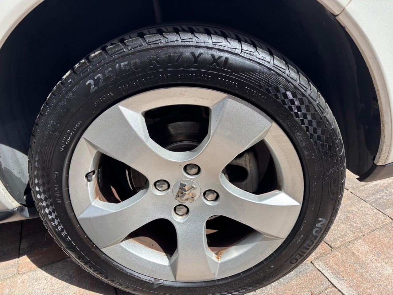 Peugeot 3008 1.6 HDi 114CV Business