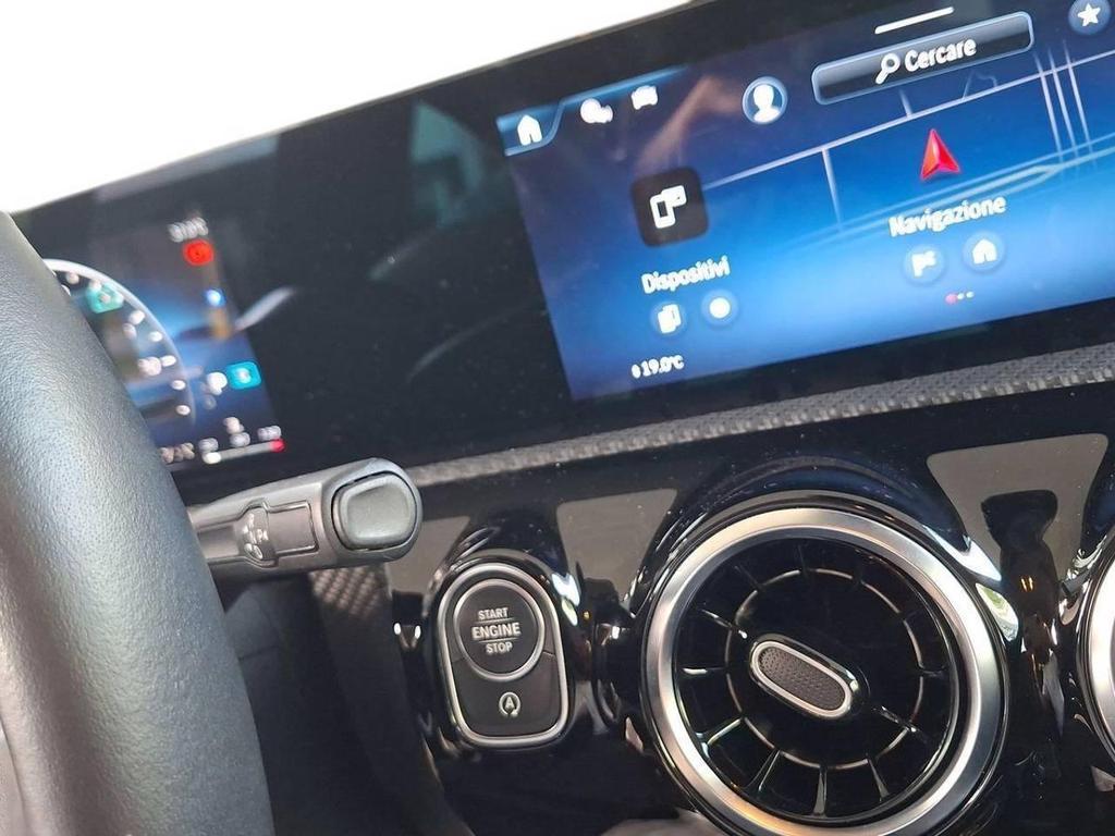 Mercedes CLA Shooting Brake 180 D Advanced 8G-DCT
