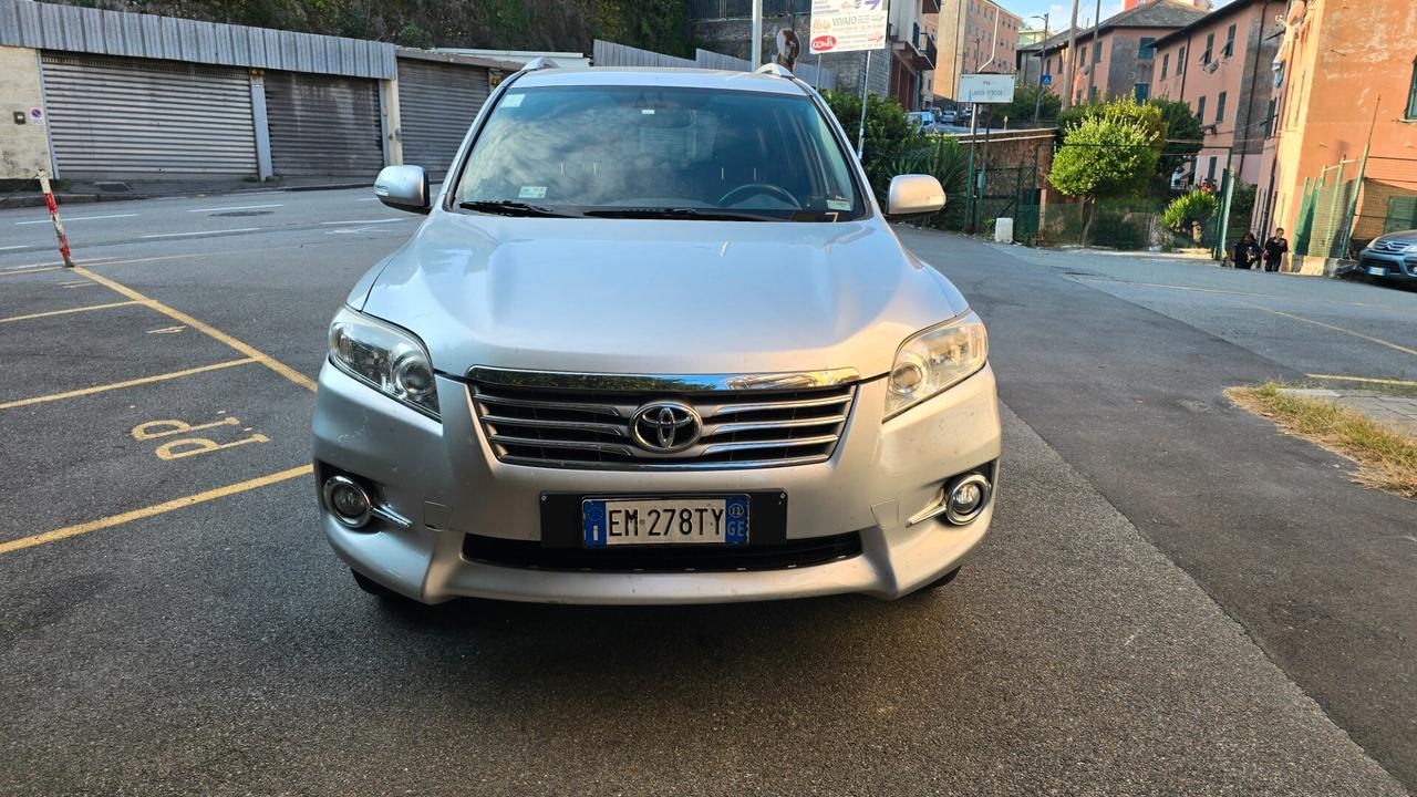 Toyota RAV 4 RAV4 Crossover 2.2 D-4D 150 CV Lounge