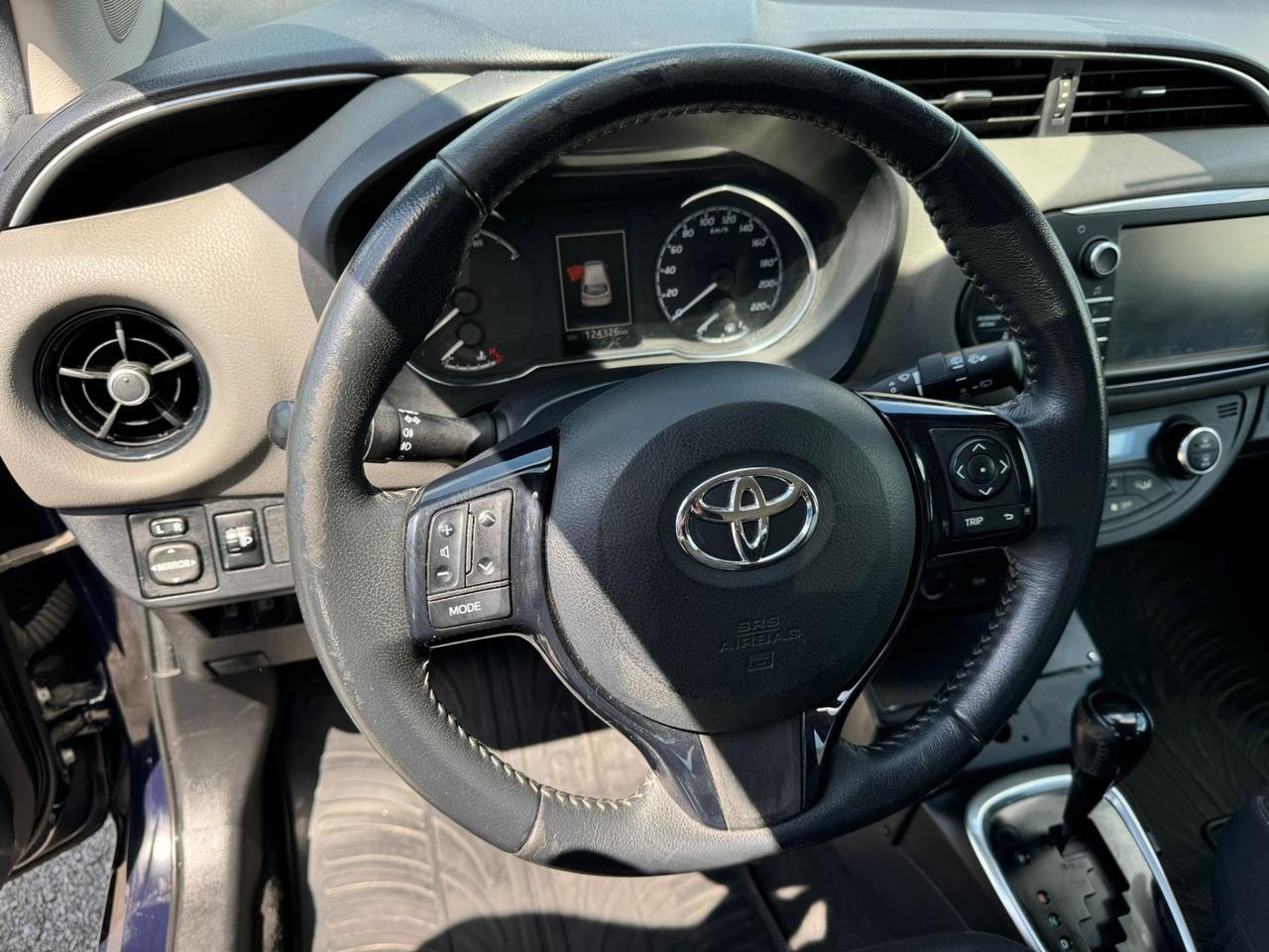 Toyota Yaris 1.5 Hybrid 5 porte NEOPATENTATI