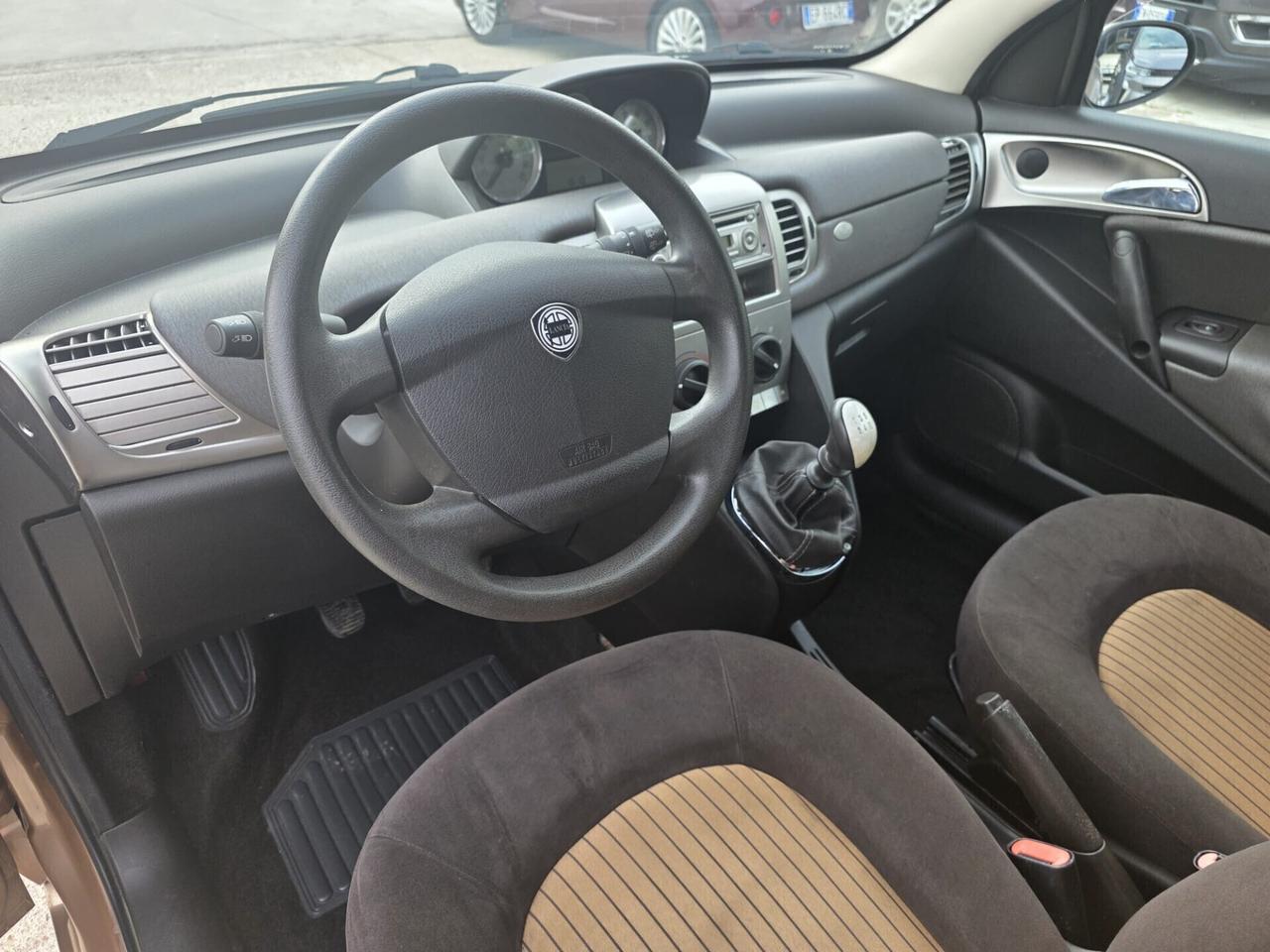 Lancia Ypsilon 1.2 Oro