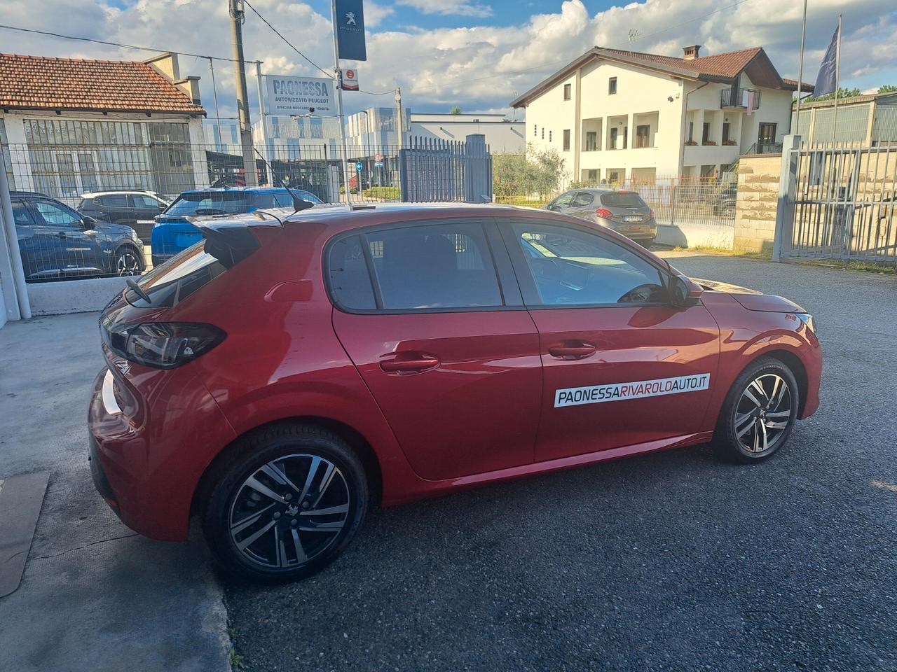 Peugeot 208 CAMBIO AUTOMATICO 100 CV NESSUN OBBLIGO FINANZIARIO !!