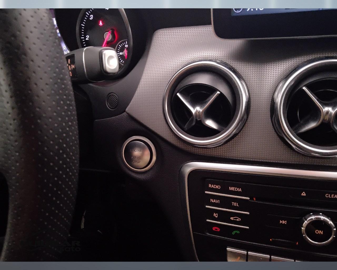 Mercedes-Benz GLA-X156 2017 - GLA 200 Sport auto