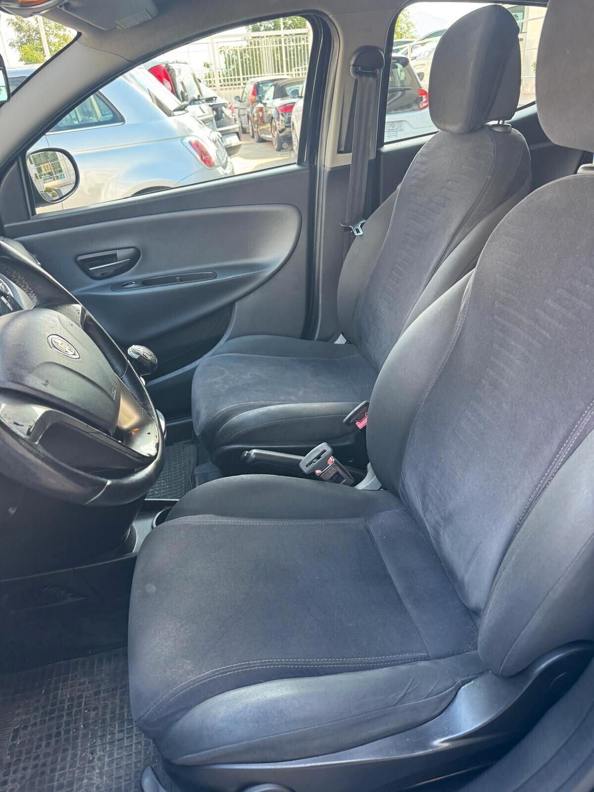 Lancia Ypsilon 0.9 TwinAir 85 Metano Ecochic Silver BLACK FRIDAY