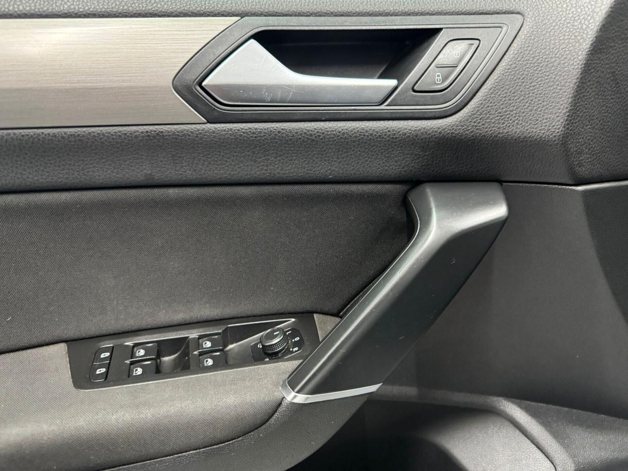 Volkswagen Touran 1.6 TDI 115 CV SCR DSG Executive BlueMotion Tech.