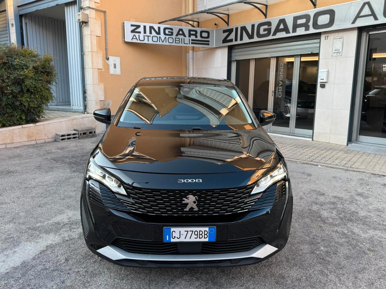 PEUGEOT 3008 HDI 130 S&S EAT8 ALLURE NAVI+RETROCAMERA