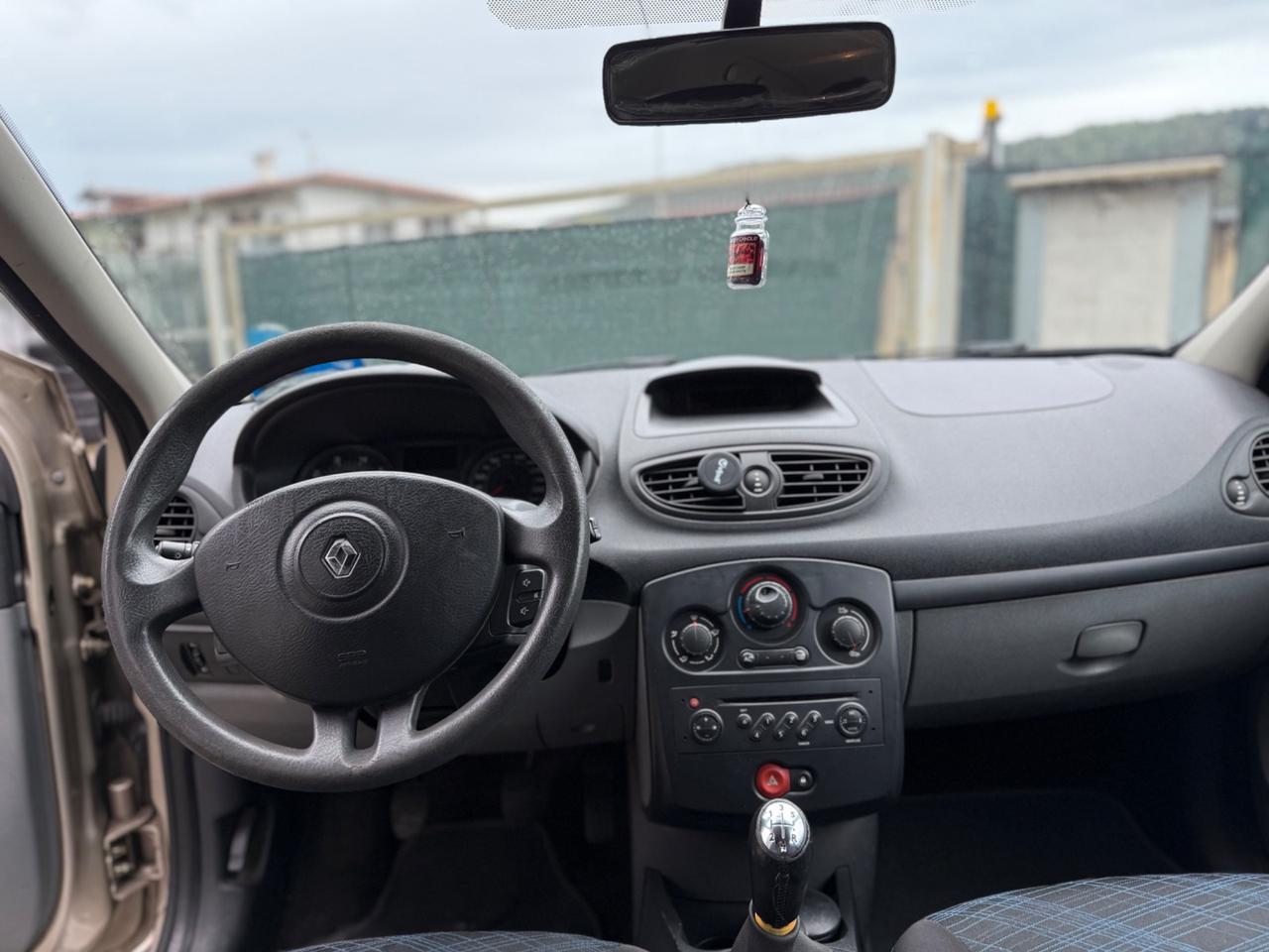 Renault Clio 1.2 16V 5 porte