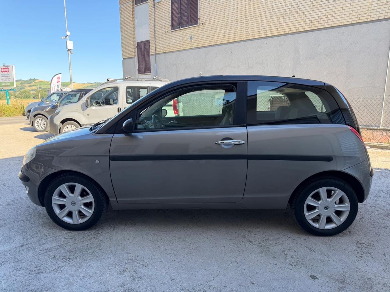 Lancia Ypsilon 1.3 Multijet - CAMBIO AUTOMATICO