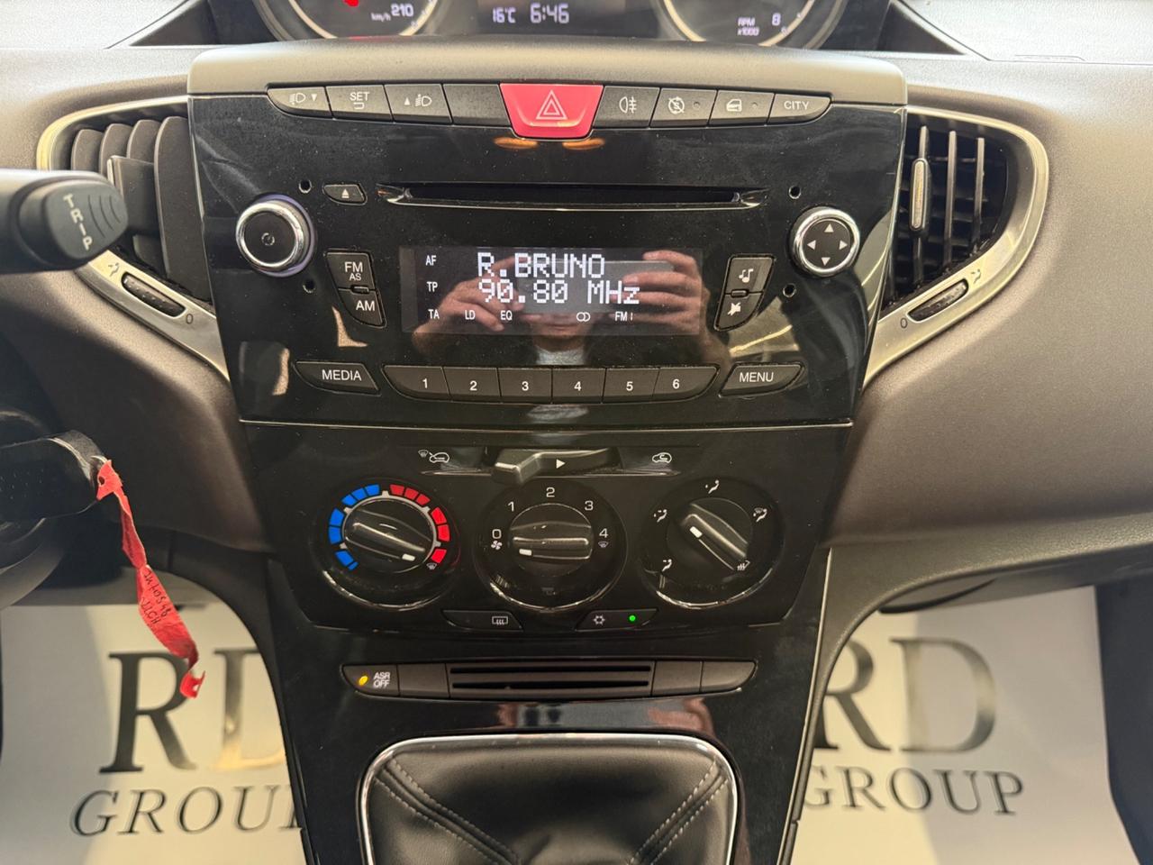 Lancia Ypsilon 1.2 8v Platinum 69cv ok neopatentato