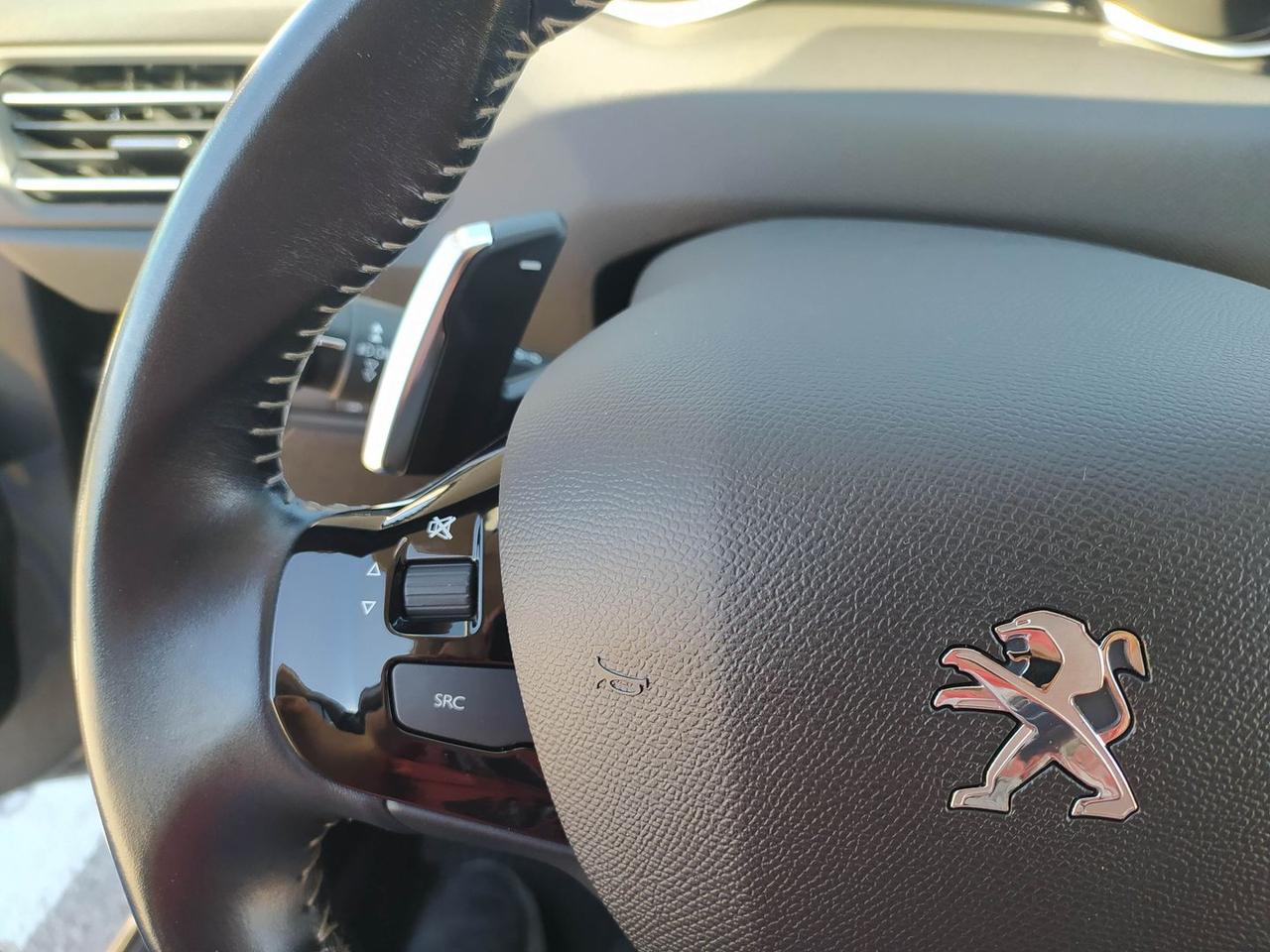Peugeot 308 Tech Edition 1.5 Blue HDI 130 #6400