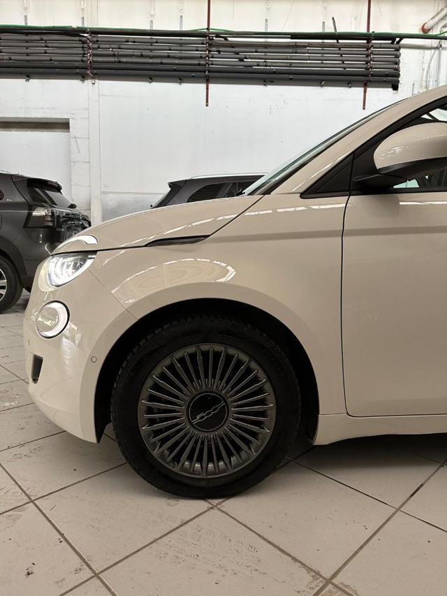 FIAT 500e Berlina 42 kWh Icon +