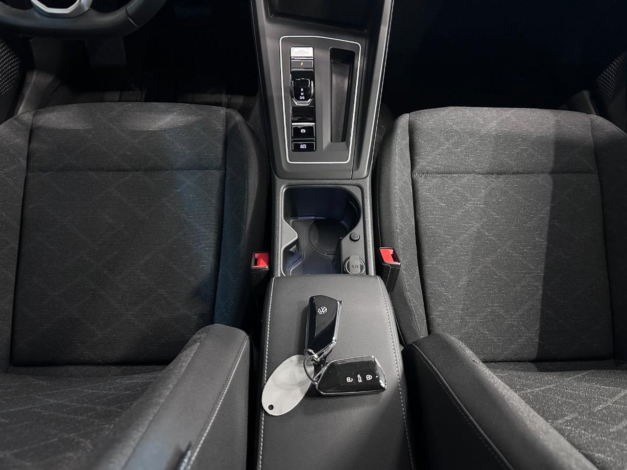 Volkswagen Golf 1.5 etsi evo Life 130cv dsg