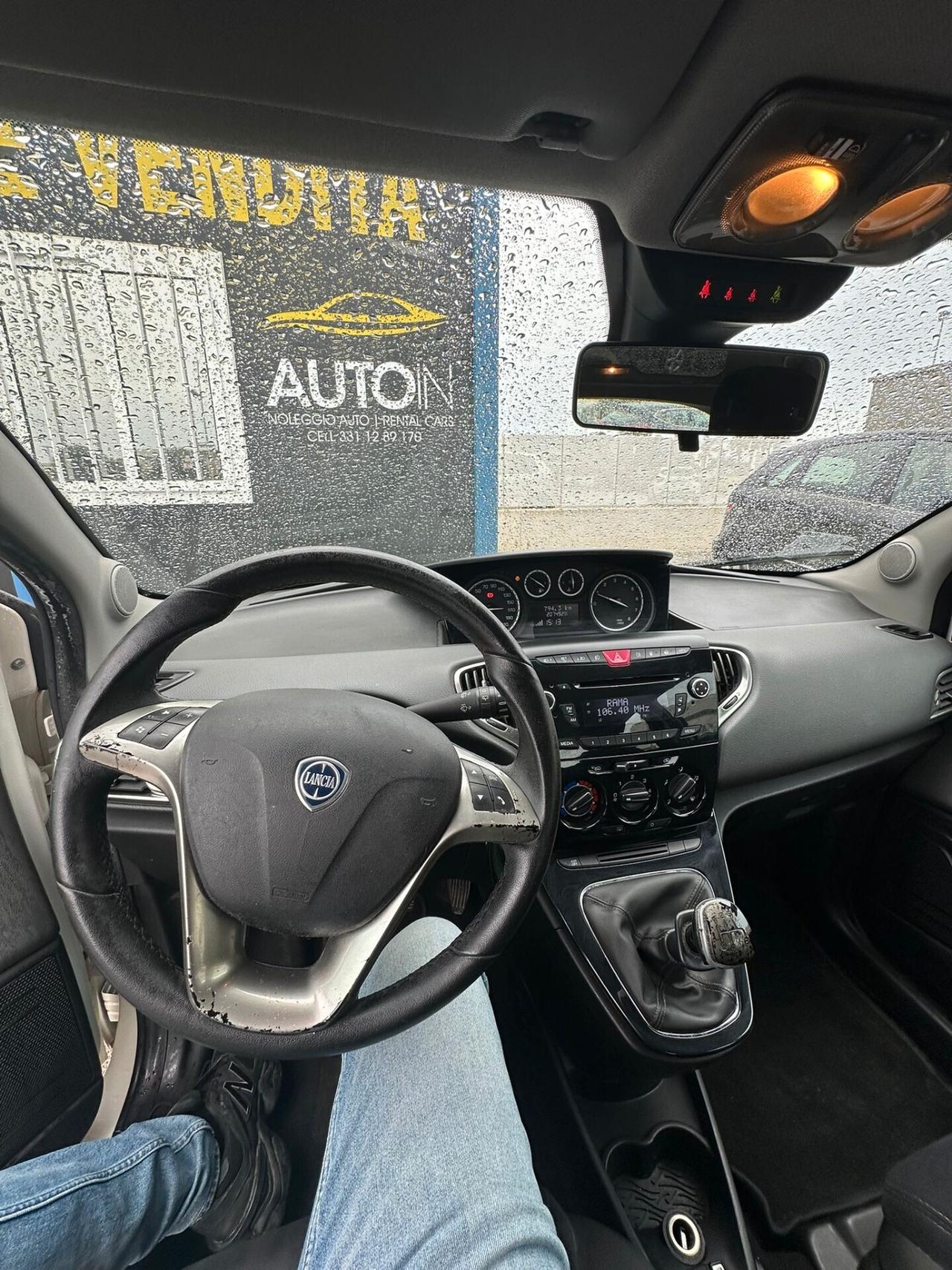 Lancia Ypsilon 0.9 TwinAir 85 CV 5 porte Metano Ecochic Gold NEOPATENTATI