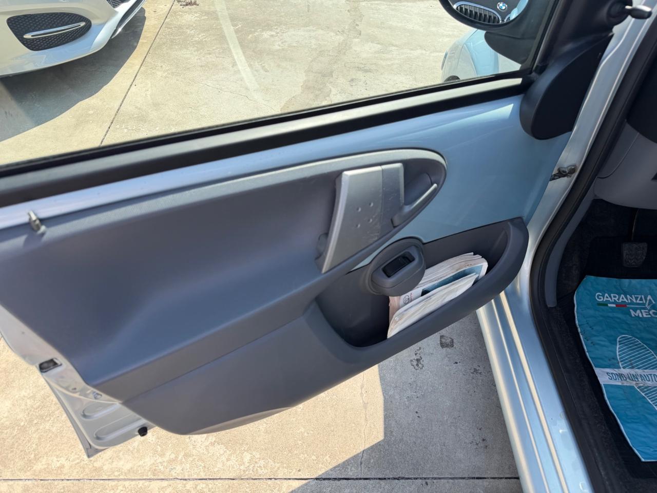 TOYOTA AYGO 1.0 5PORTE / CLIMA / 128.000KM