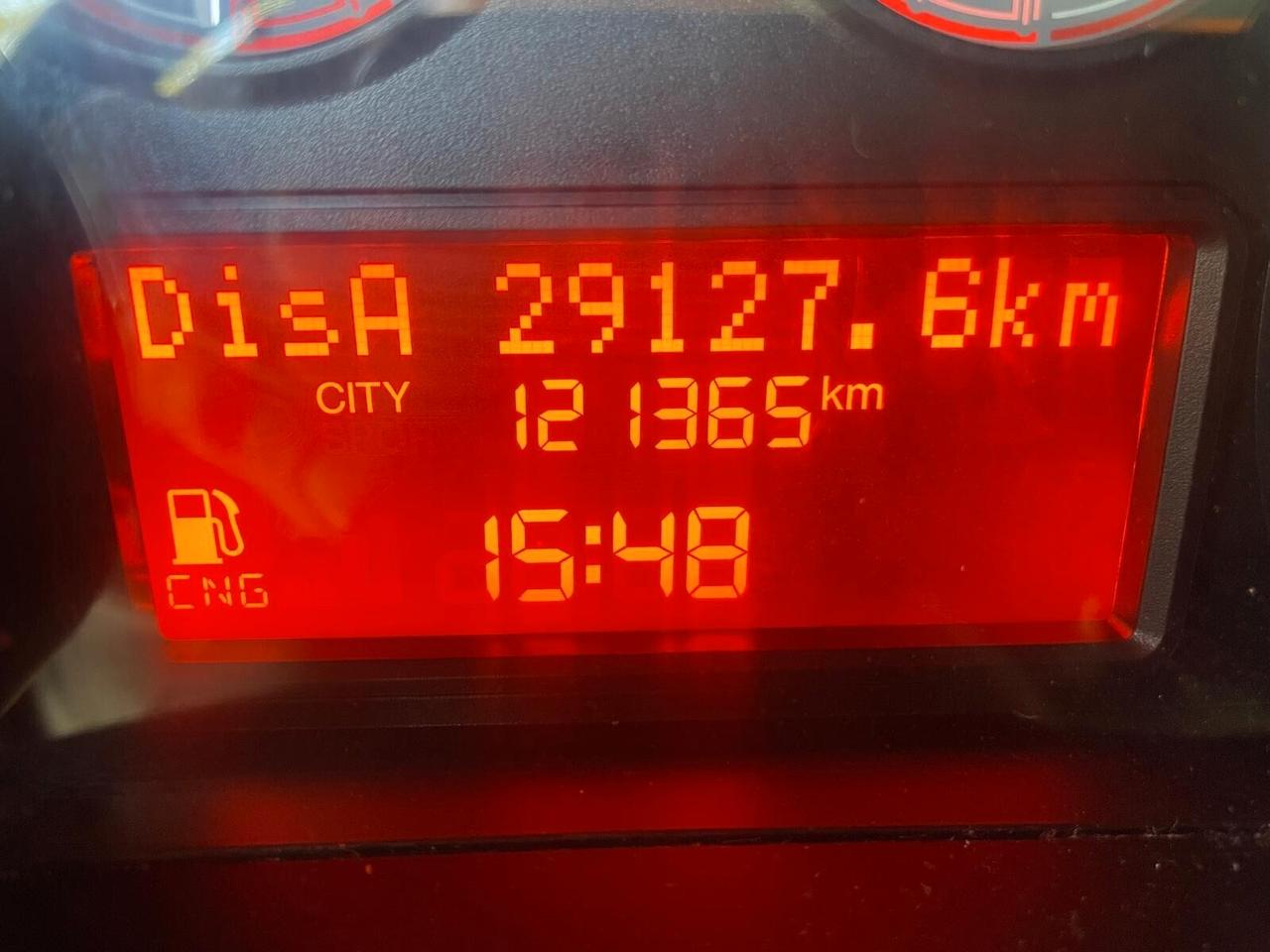 Fiat Punto 1.4 8V 5 porte Natural Power Street