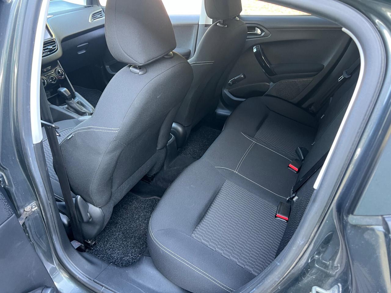 Peugeot 208 1.2 benzina 5 porte Allure