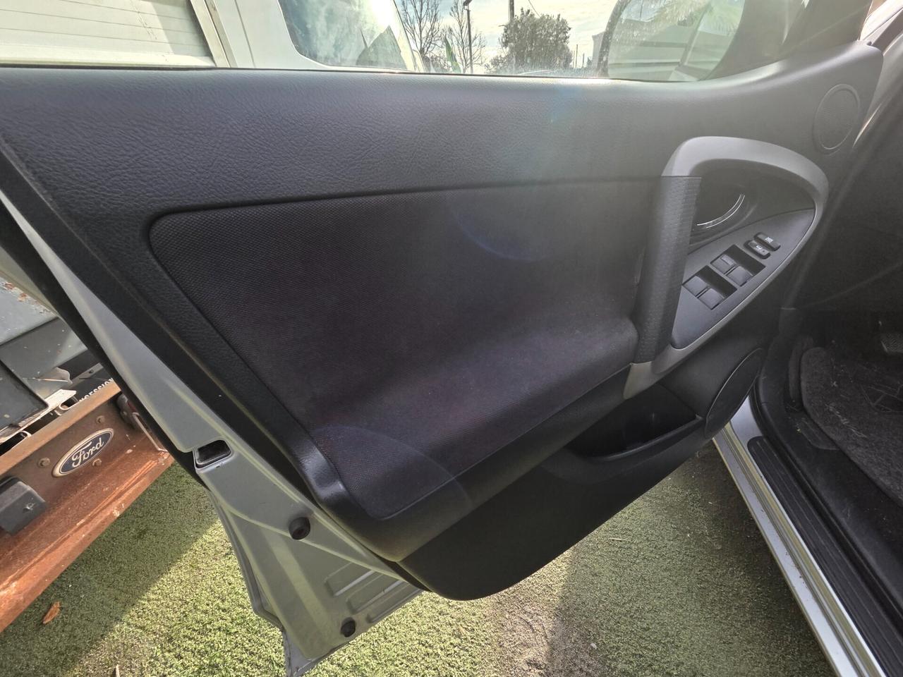 Toyota RAV 4 RAV4 2.2 D-4D 136 CV Sol