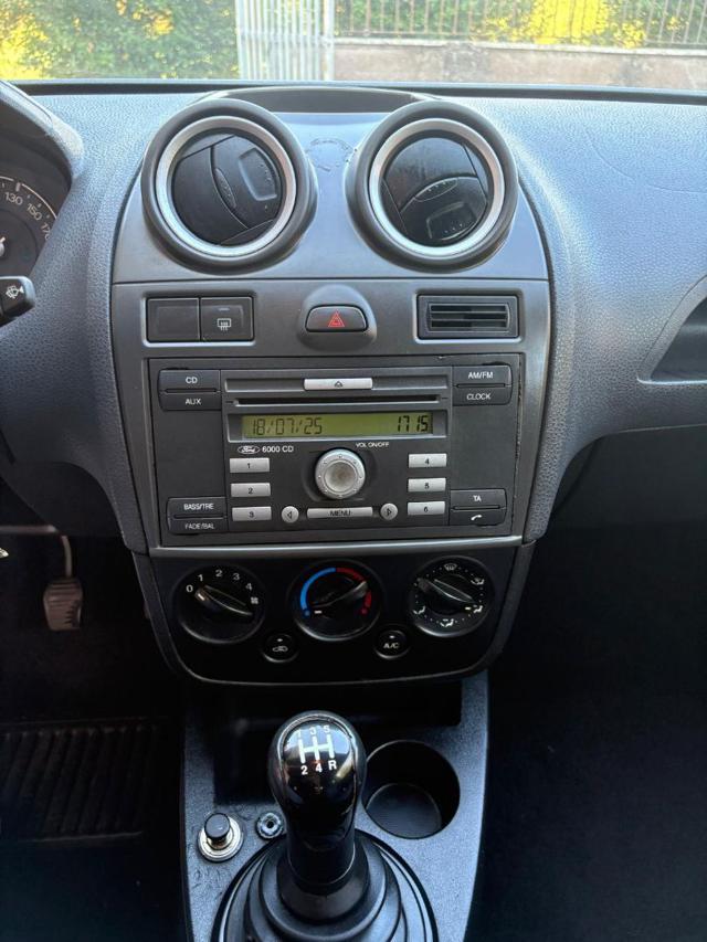 FORD Fiesta 1.2 16V 3p. Titanium