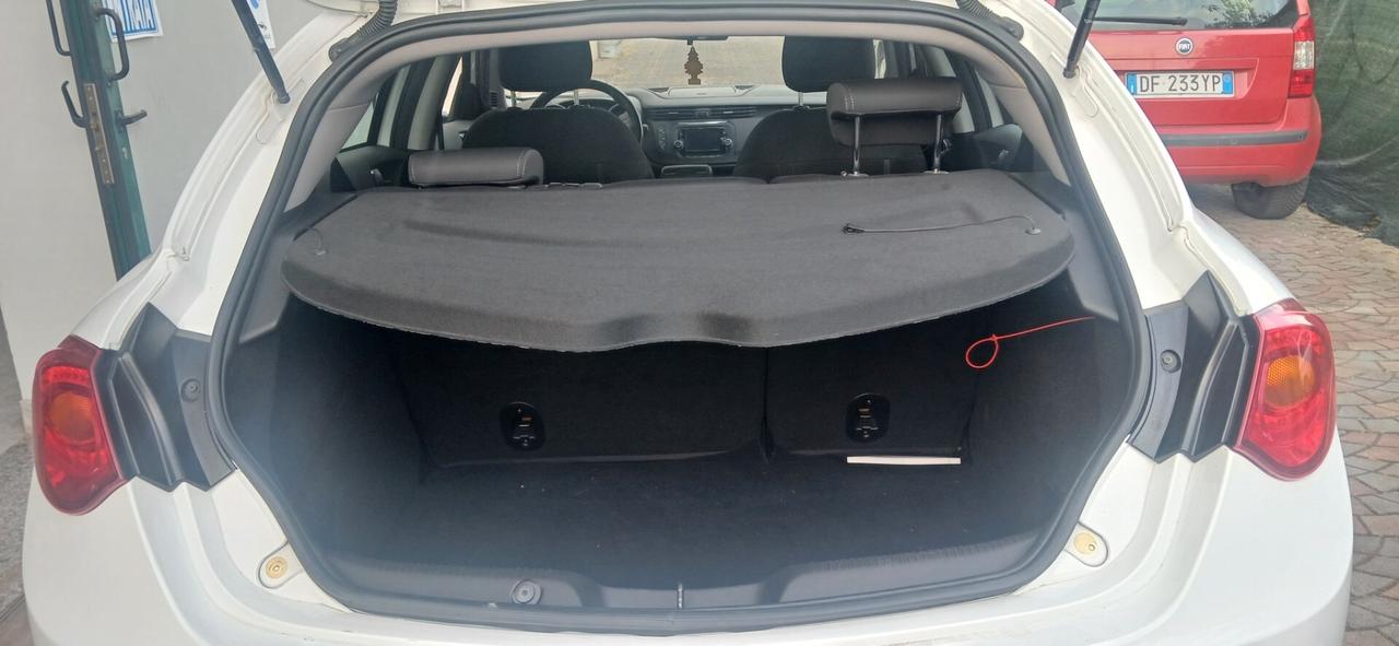 Alfa Romeo Giulietta 1.6 JTDm 120 CV neopatentati