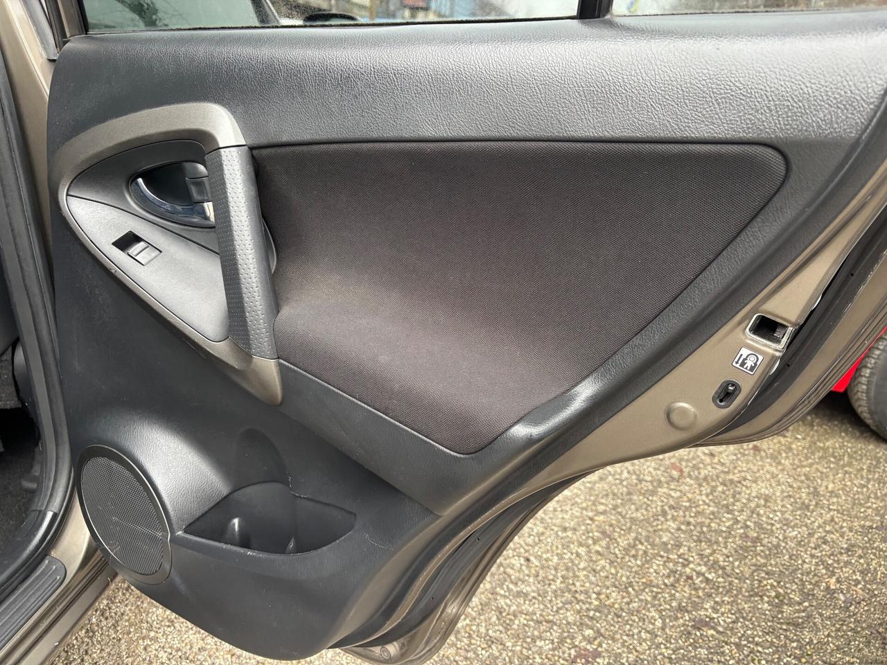 Toyota RAV 4 - 2.2 D-4D 150 CV