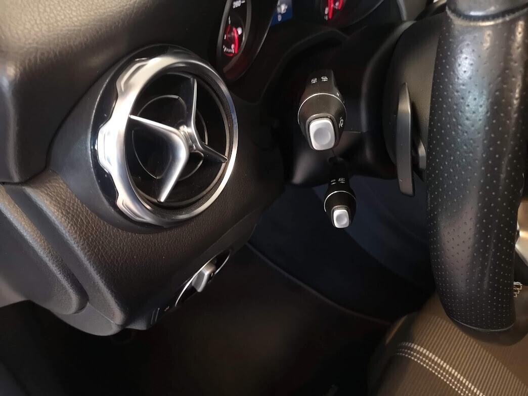 Mercedes-benz GLA 200 180 d Sport 4 MATIC