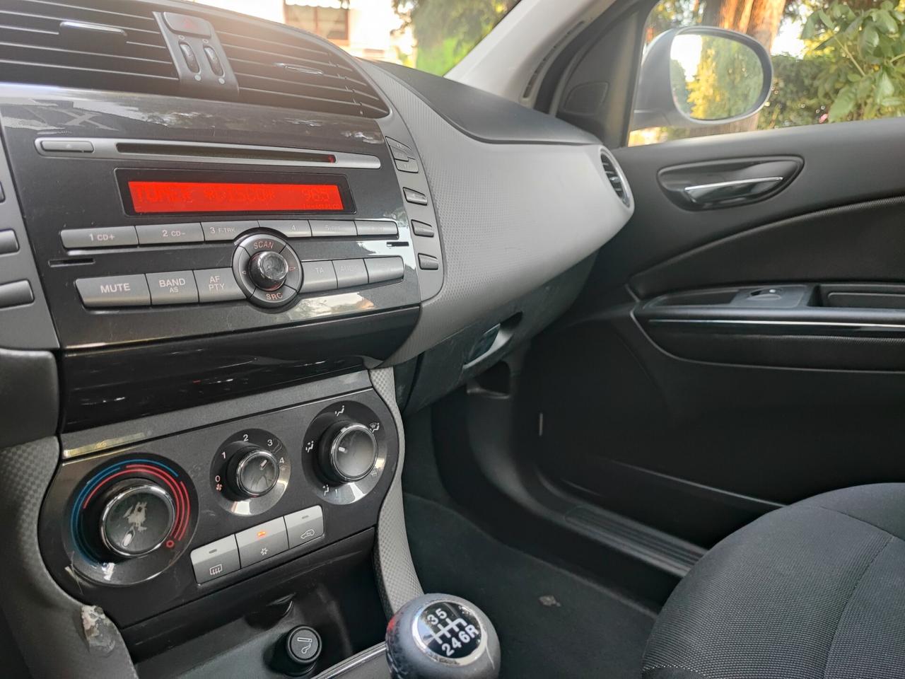 Fiat Bravo 1.6 Mjt euro 5 neopatentati 6 marce