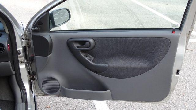 OPEL Corsa 1.2i 16V cat, 75 cv. Benzina, versione "Comfort"..