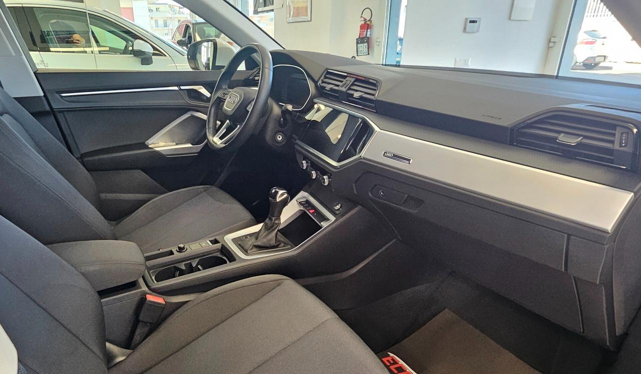 Audi Q3 SPB 35 TDI S tronic Business KM 110000