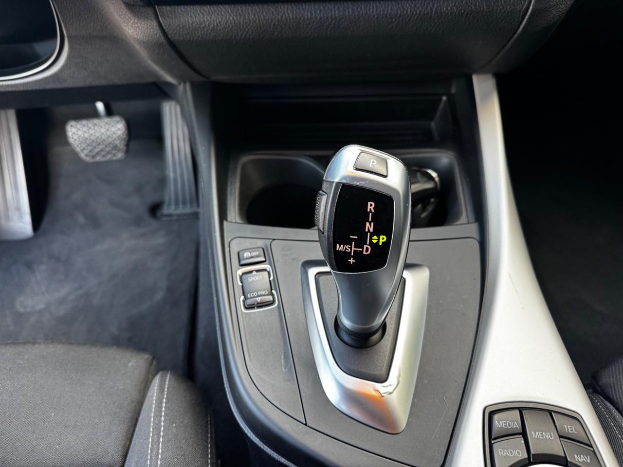 Bmw 118 118d 5p. Advantage