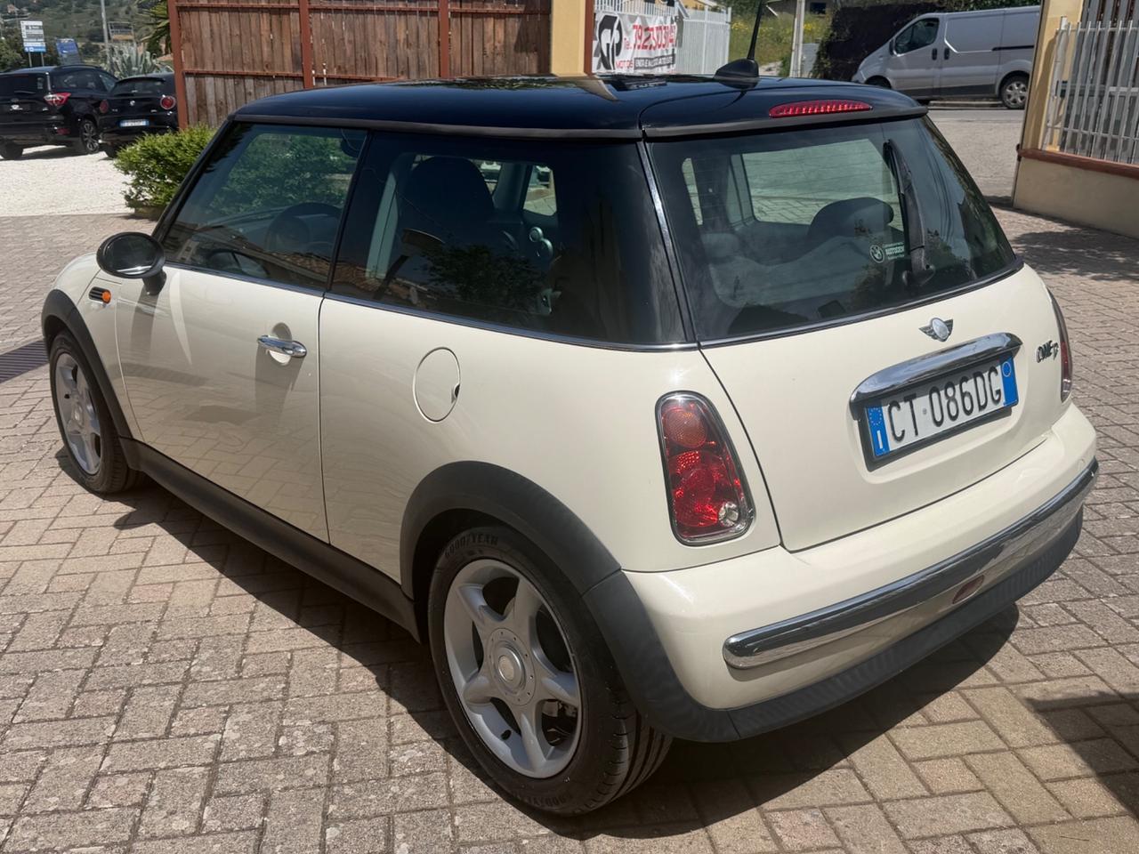 Mini 1.4 tdi One D de luxe
