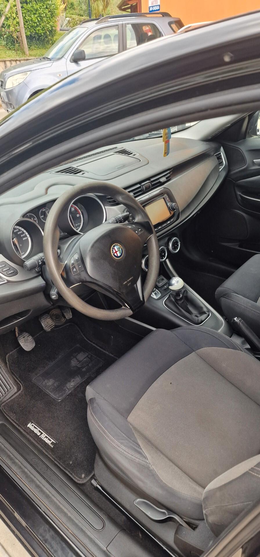 Alfa Romeo Giulietta 1.6 JTDm-2 120 CV Distinctive