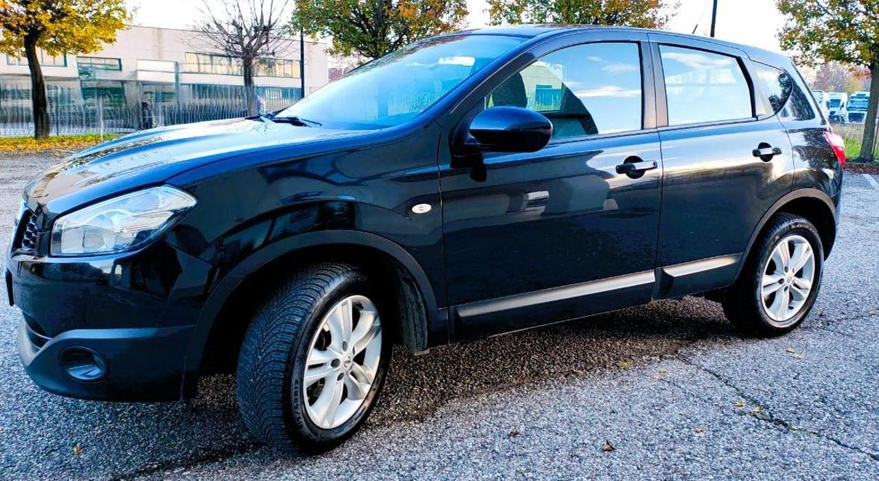 NISSAN Qashqai 2.0 dCi DPF n-tec