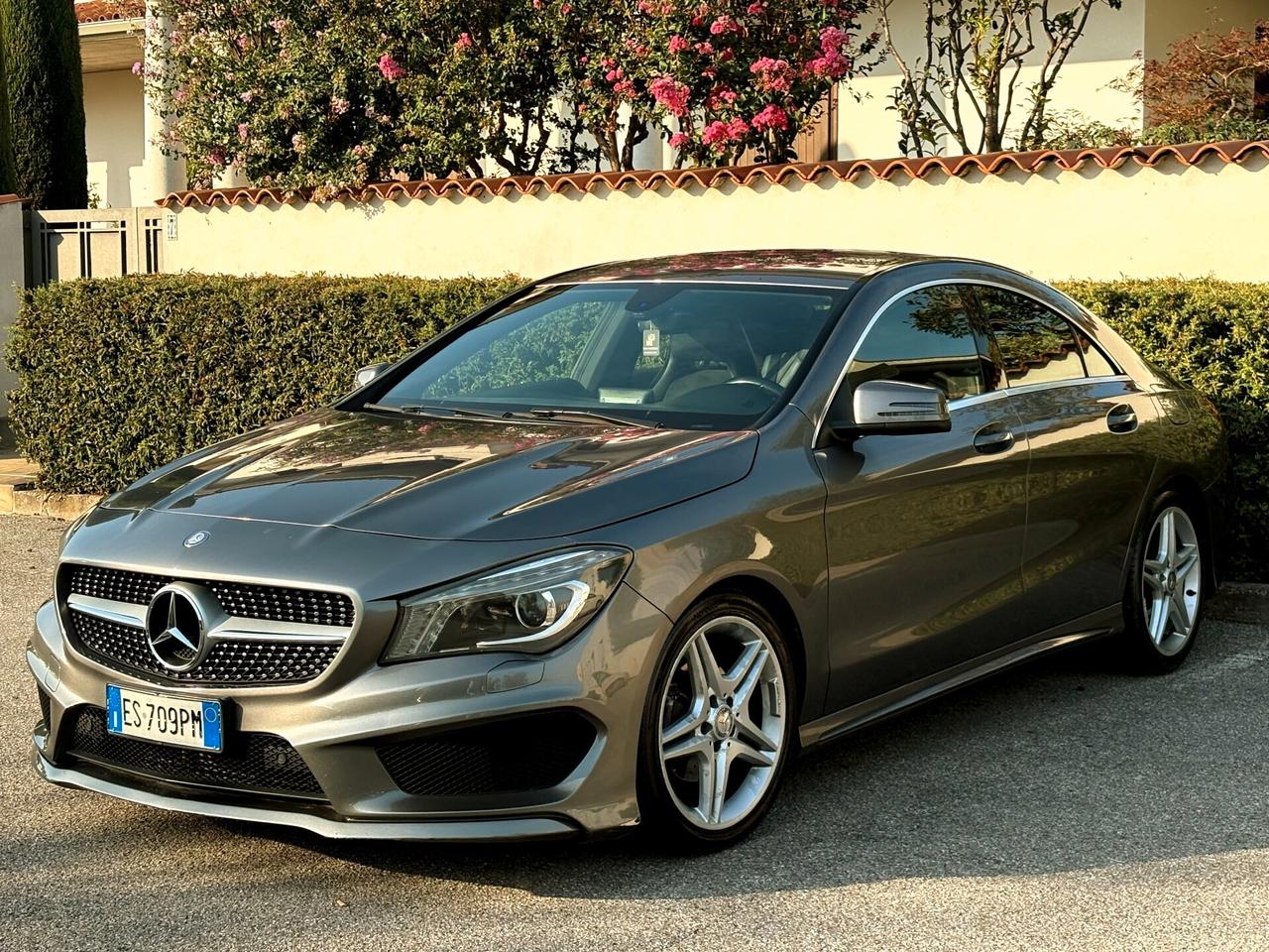 MERCEDES CLA 180i (benz.)- AMG int/est-BERLINA-2013