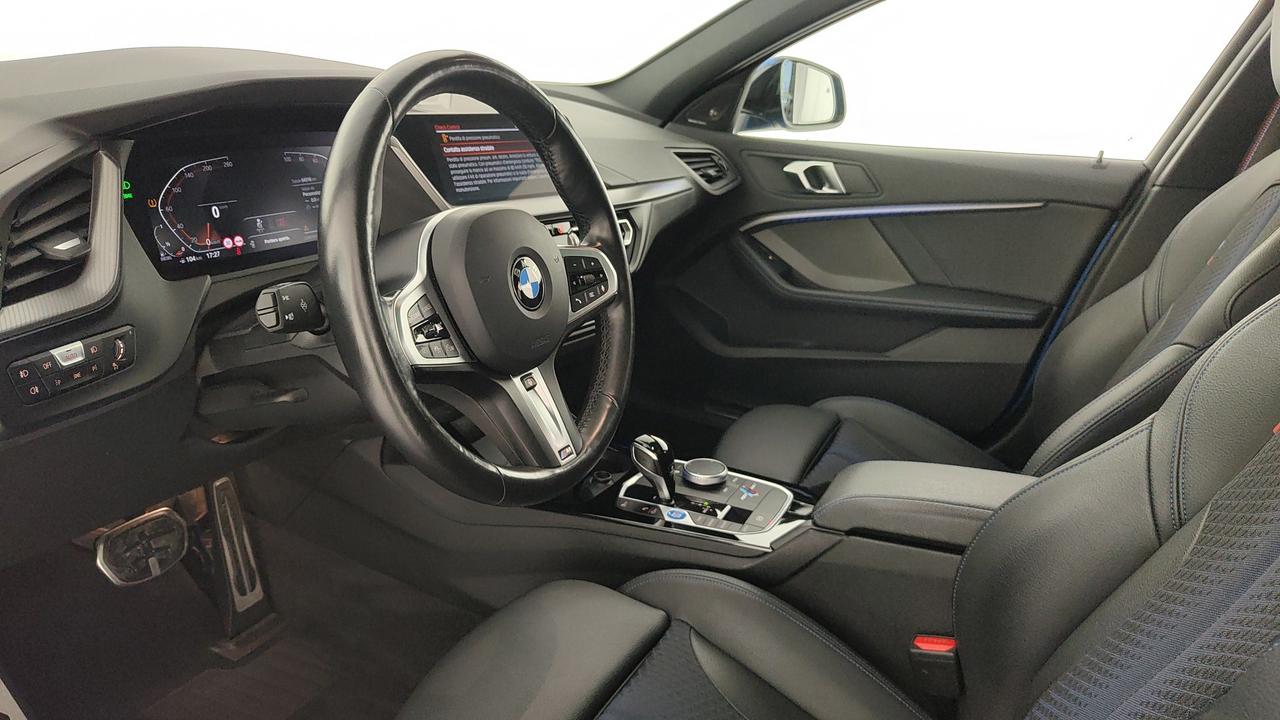 BMW Serie 1 F40 - 118d Msport auto