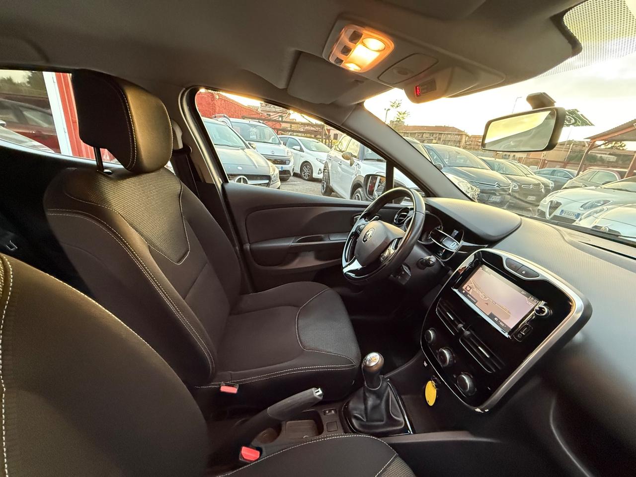Clio 1.2 75CV -unipro-rate-neopatentati-garanzia