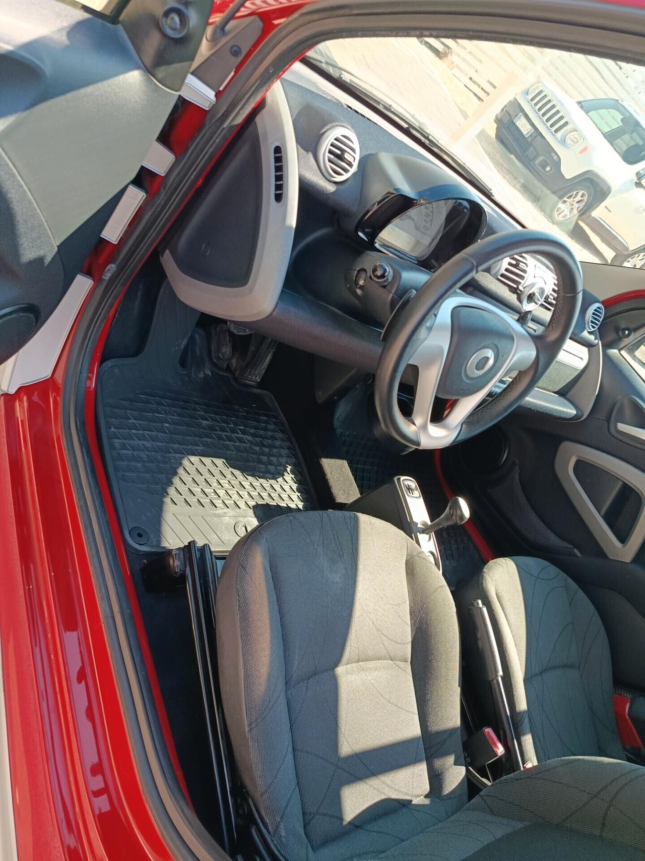 Smart ForTwo 1000 52 kW MHD coupé passion