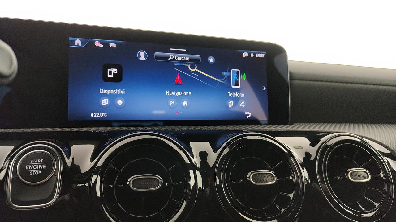 Mercedes-Benz A 250 e con tecnologia ibrida EQ