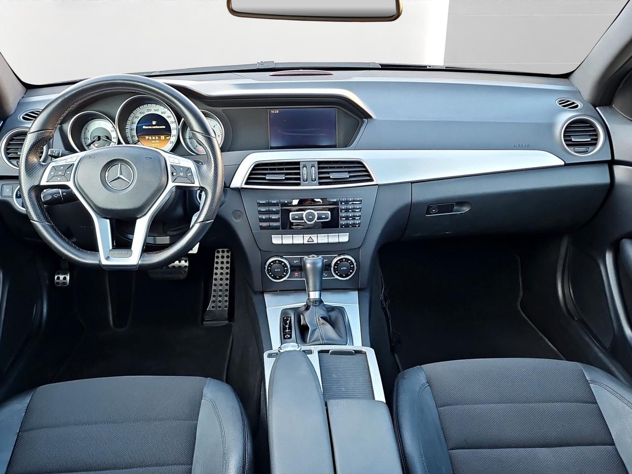 Mercedes-benz C 220 CDI BlueEFFICIENCY Coupé Avantgarde