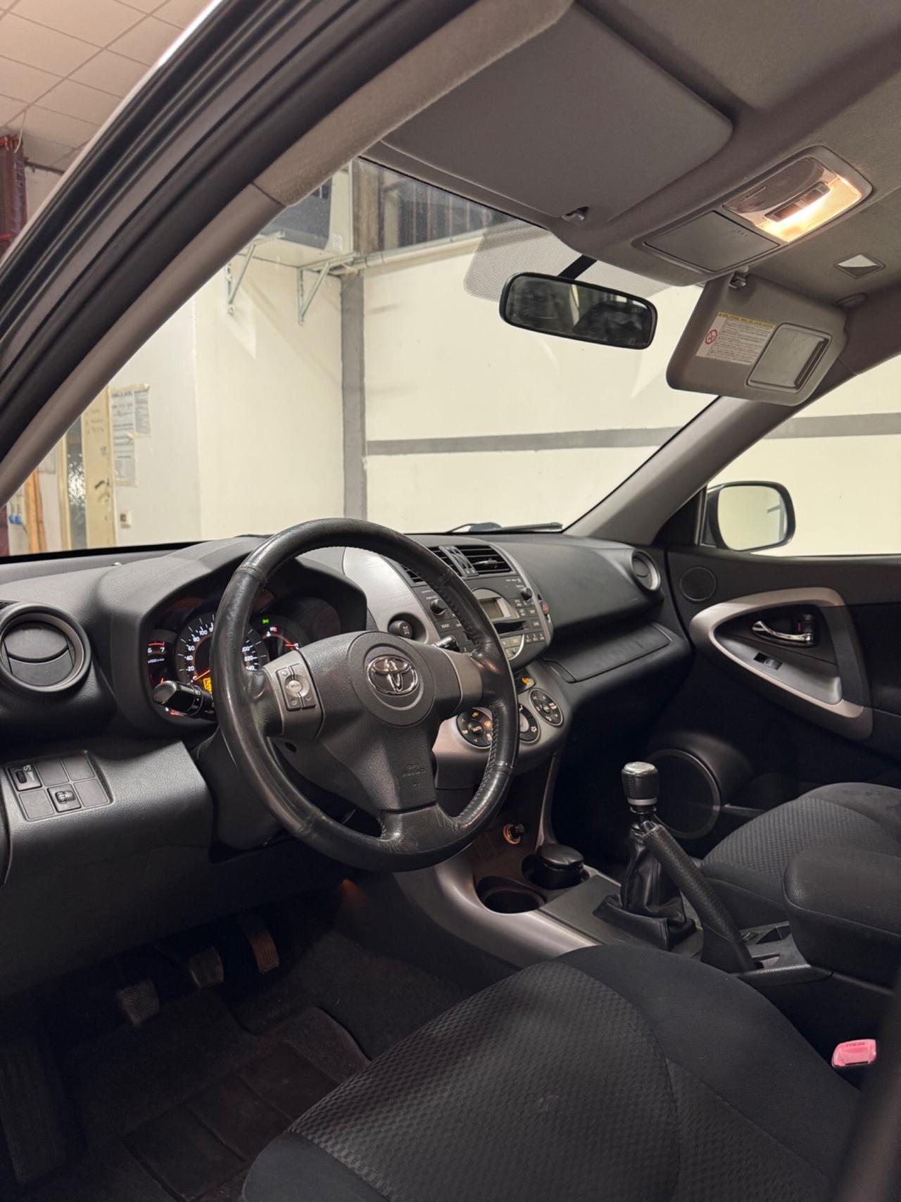 Toyota RAV 4 RAV4 2.2 D-4D 136 CV Sol