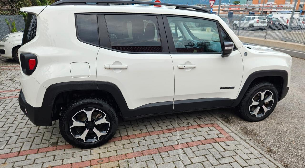 Jeep Renegade 1.3 T4 240CV PHEV 4xe AT6 Trailhawk