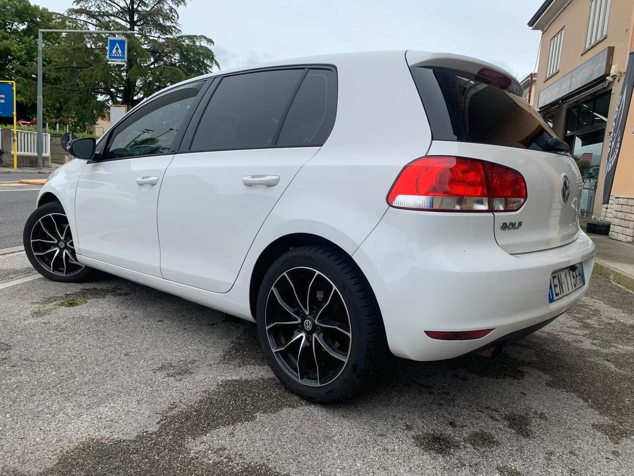 Volkswagen Golf VI 1.6 TDI 5p. Highline Neopat.