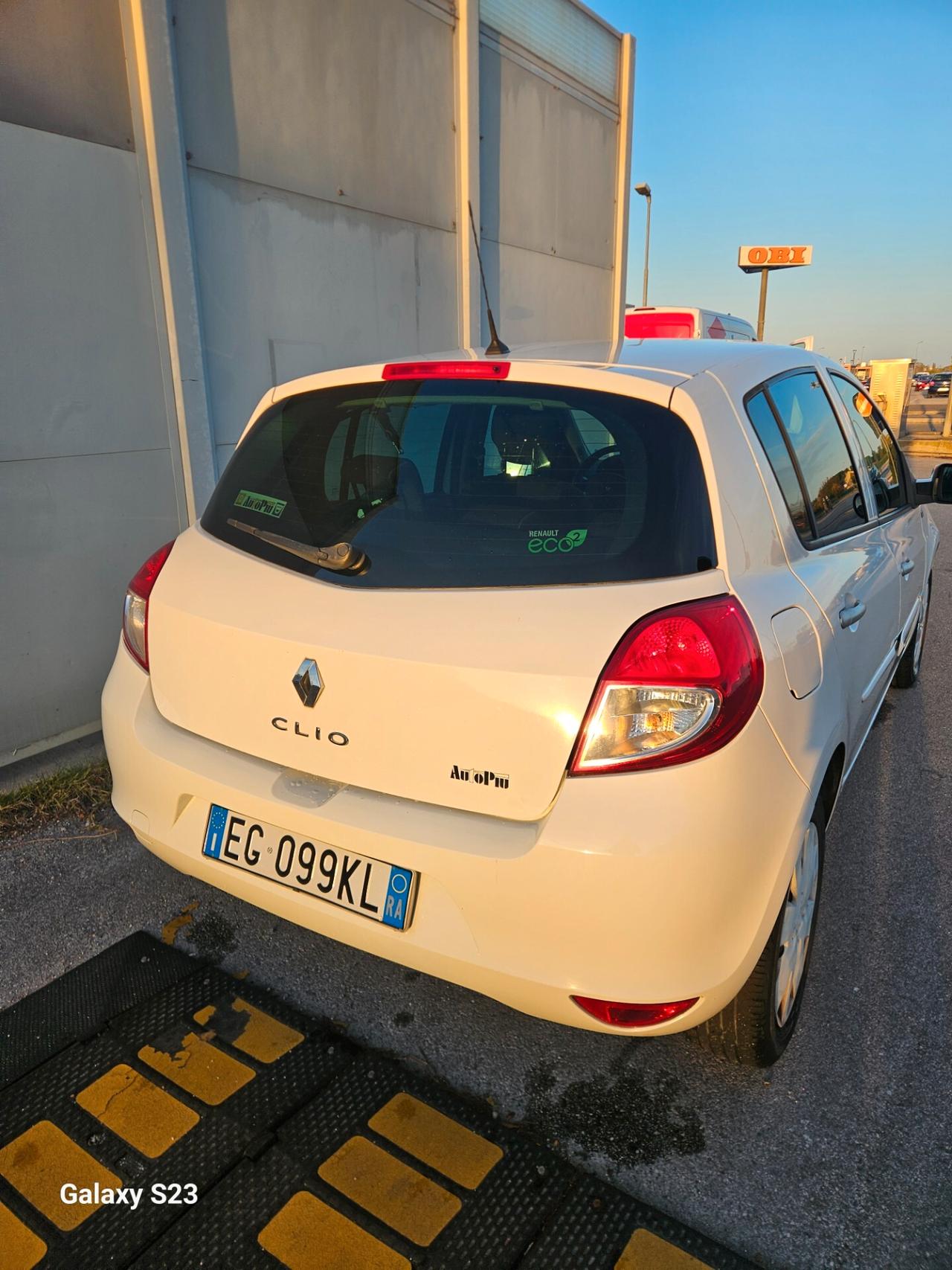 Renault Clio 1.2 16V 5 porte Luxe