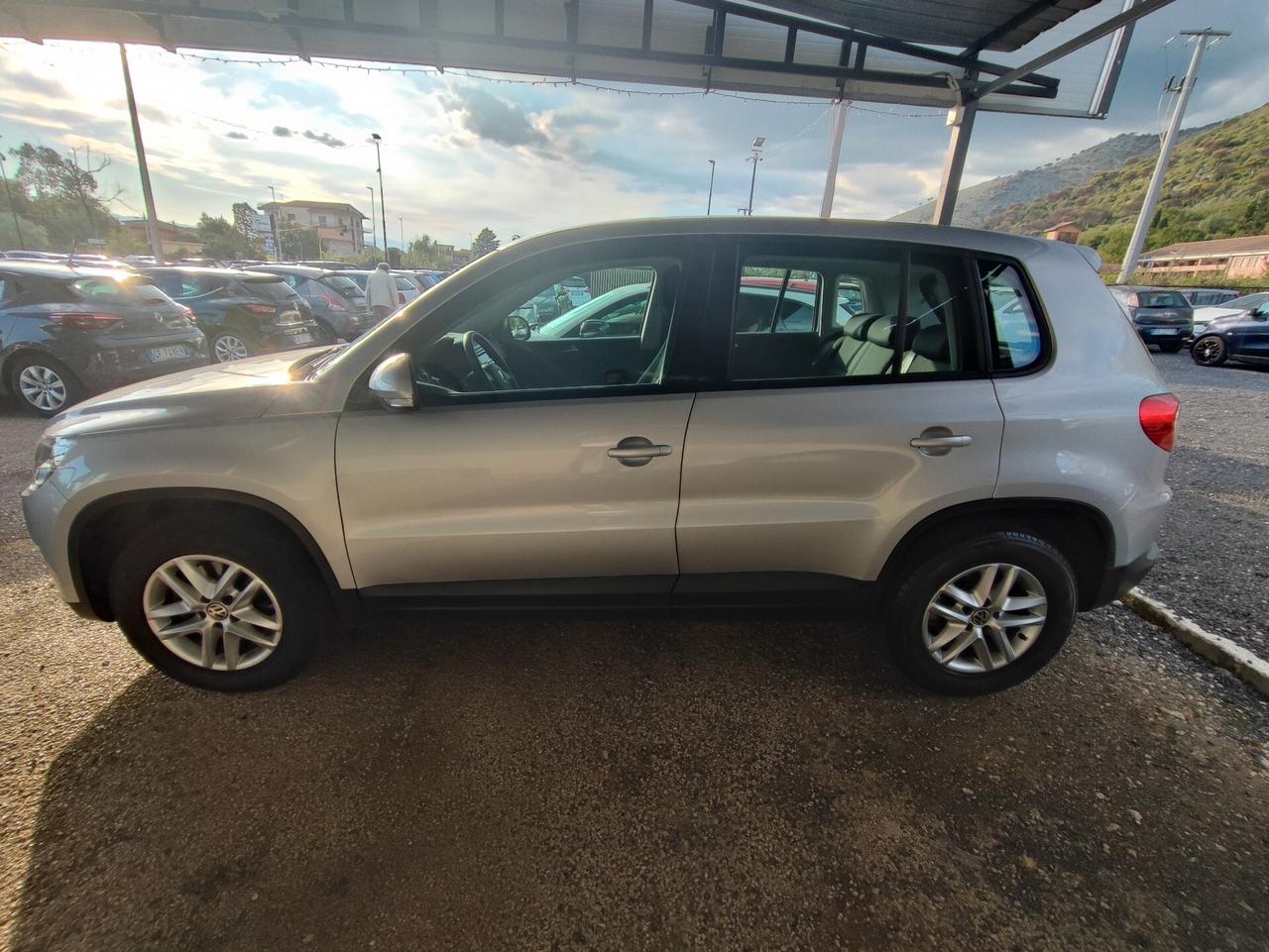 Volkswagen Tiguan 2.0 16V TDI DPF Sport & Style (18°)