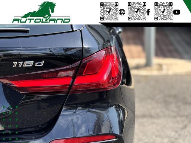 BMW 118 d 5p. Luxury150 CV Cerchio18"Pack Manutenzioni