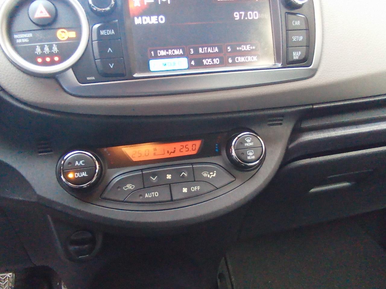 Toyota Yaris 1.0 Lounge offerta del mese