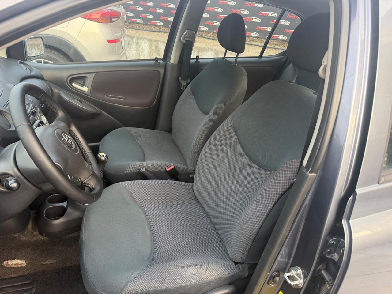 Toyota Yaris 1.0i 16V cat 5 porte Sol Blue