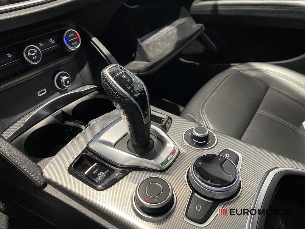Alfa Romeo Stelvio 2.2 Turbo Sprint RWD AT8