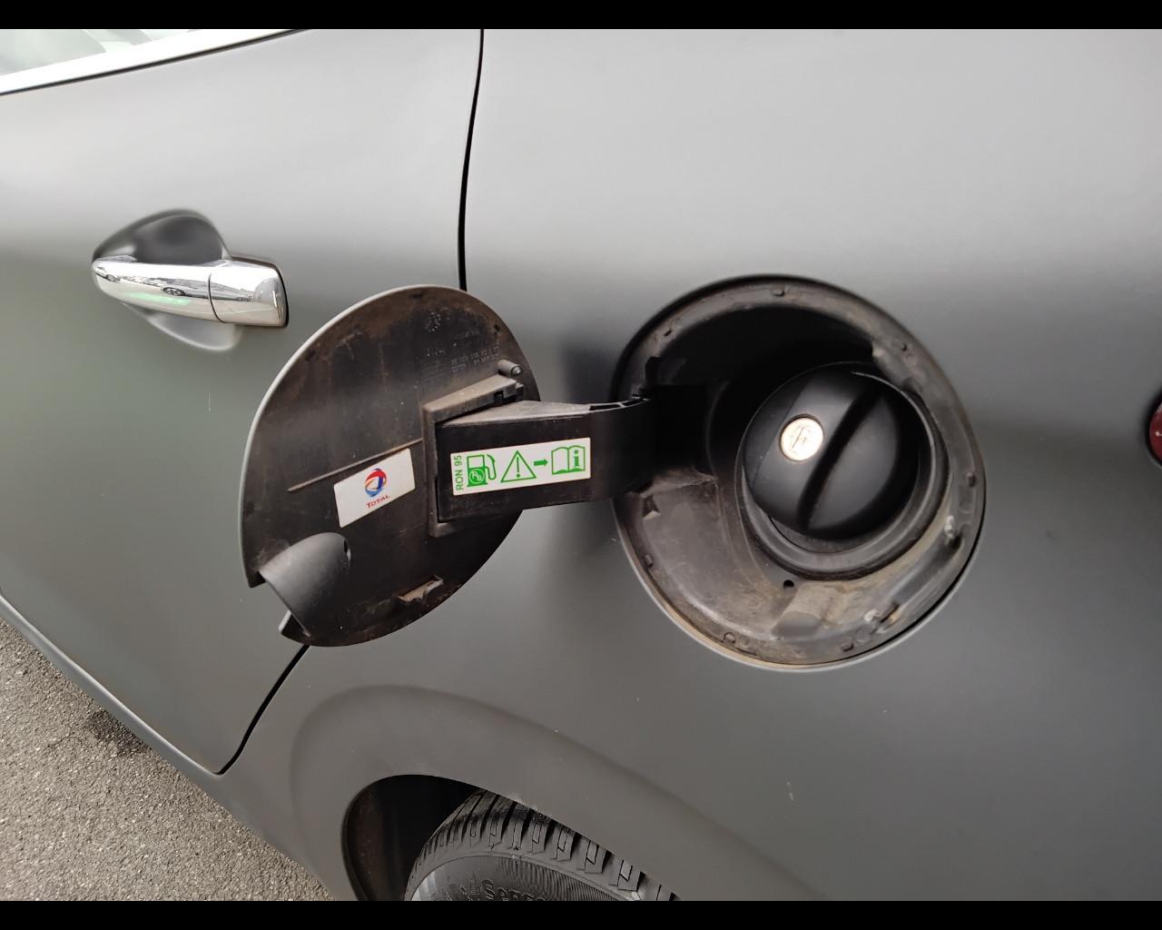 PEUGEOT 208 I 2015 - 208 5p 1.2 puretech Access 82cv