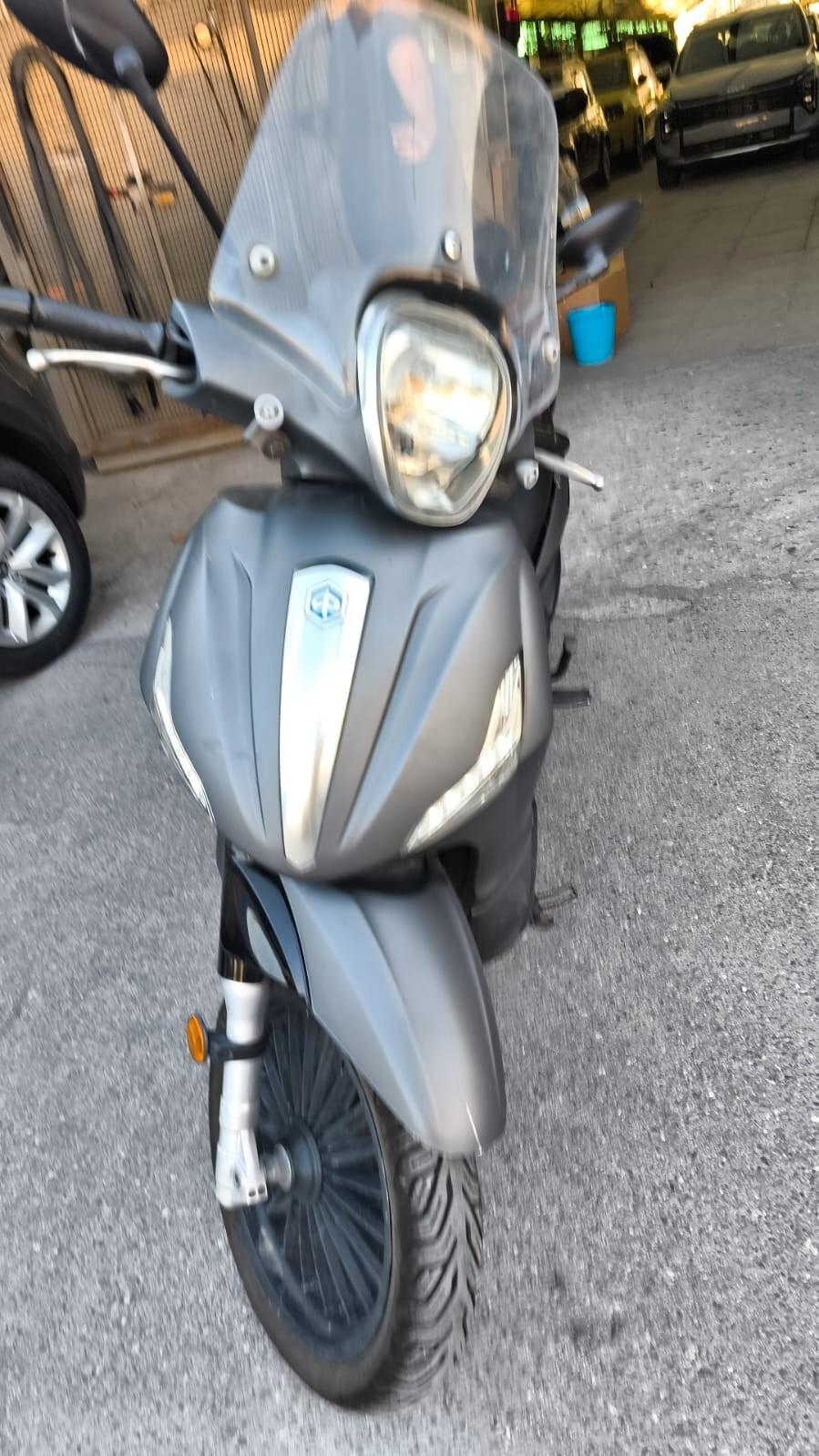 Piaggio Beverly 300 del 2016 USATO