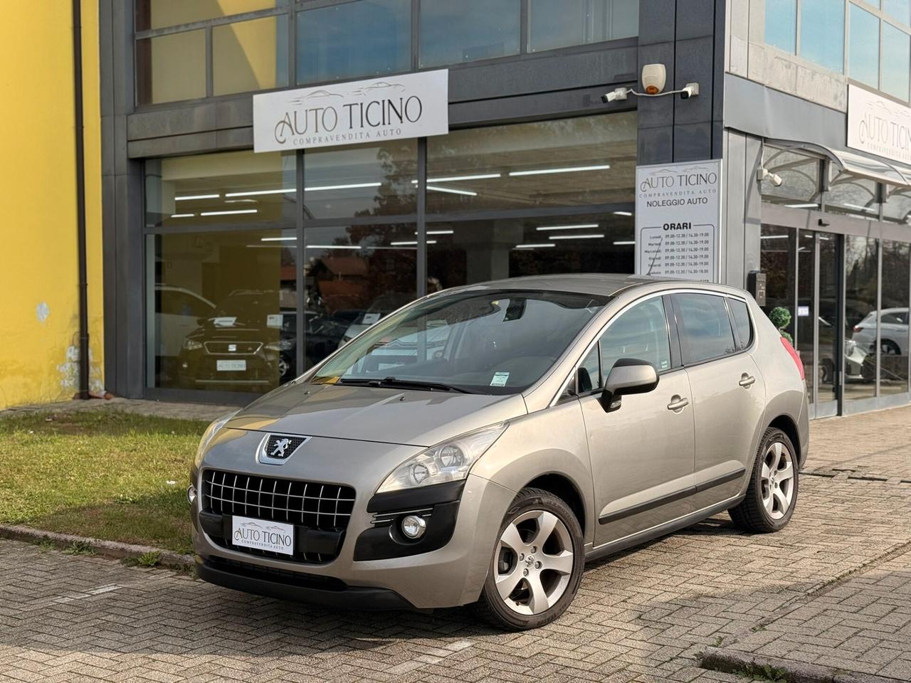 Peugeot 3008 1.6 HDi 110CV cambio robotizzato Business